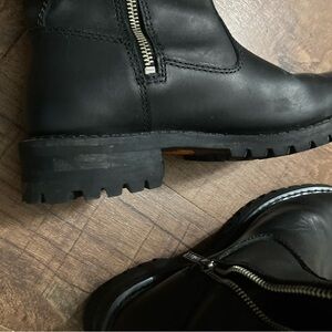 Women’s  Black Harley Davidson Leather Boots size 9. Great condition worn 1 time